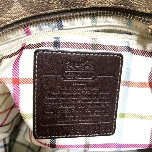 Coach Signature Pink Tote Bag - Picture 4 of 8